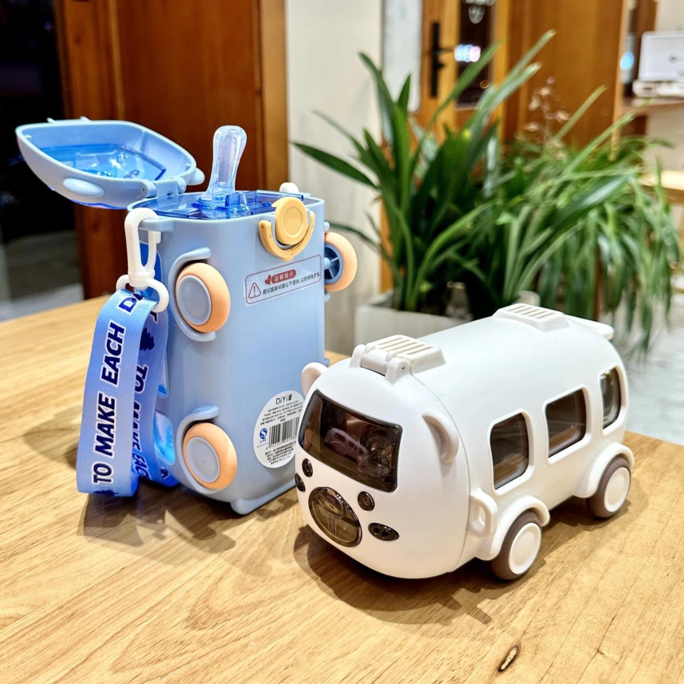 Cute Bus Bottle Suzu cart